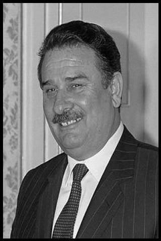 Famous People with surname Akbulut