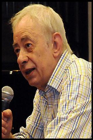 Famous People with surname Alexakis