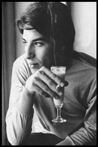 Famous People with surname America