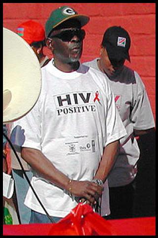 Famous People with surname Angula