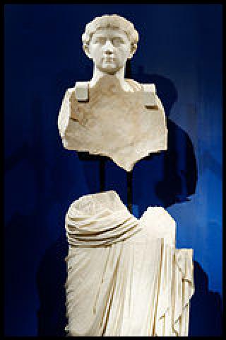 Famous People with surname Antonia