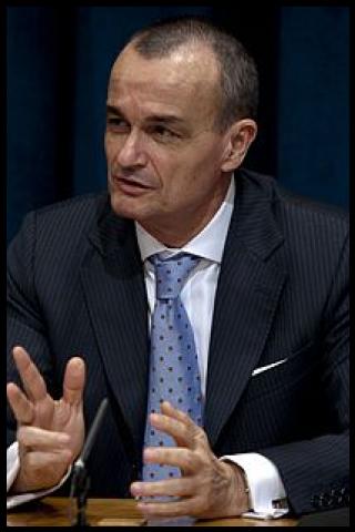 Famous People with surname Araud