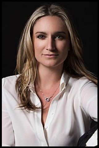 Famous People with surname Avis