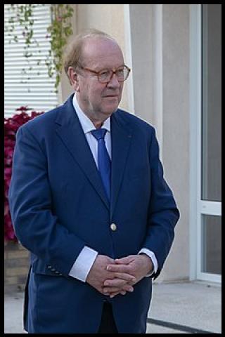 Famous People with surname Bechter