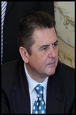 Famous People with surname Bejinariu