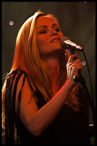 Famous People with surname Bj&ouml;rnsd&oacute;ttir 