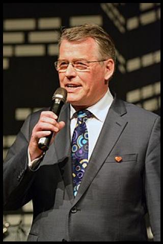 Famous People with surname B&ouml;ge