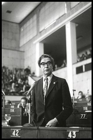 Famous People with surname Brewis