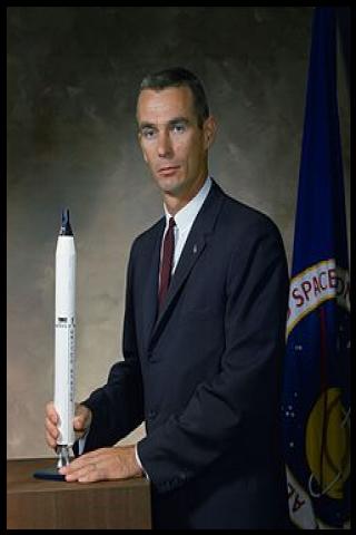 Famous People with surname Cernan