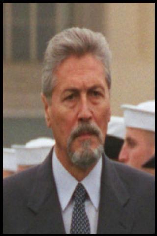 Famous People with surname Constantinescu