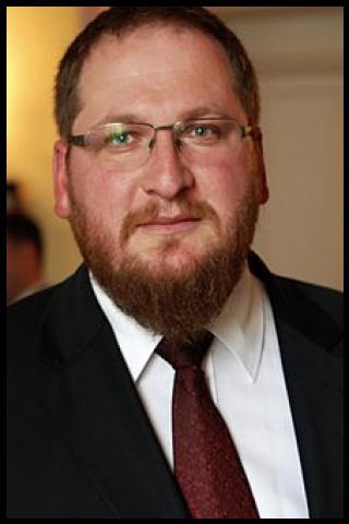 Famous People with surname Cywiński