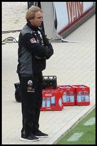 Famous People with surname Dais