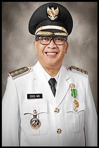 Famous People with surname Danial