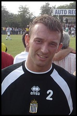 Famous People with surname Defays