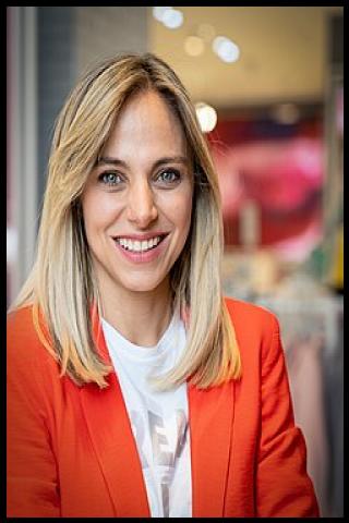 Famous People with surname Derderian