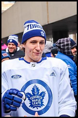 Famous People with surname Dermott