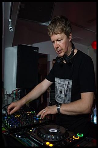Famous People with surname Digweed
