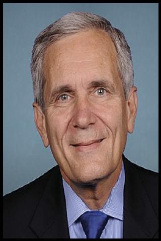 Famous People with surname Doggett