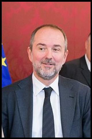 Famous People with surname Drozda