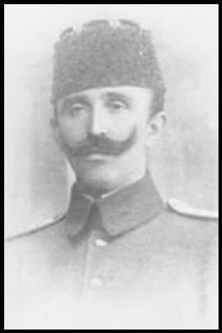 Famous People with surname Eğilmez