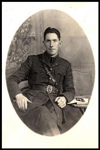 Famous People with surname Eoin