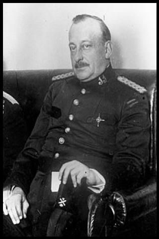 Famous People with surname Estella