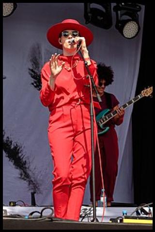 Famous People with surname Frankie