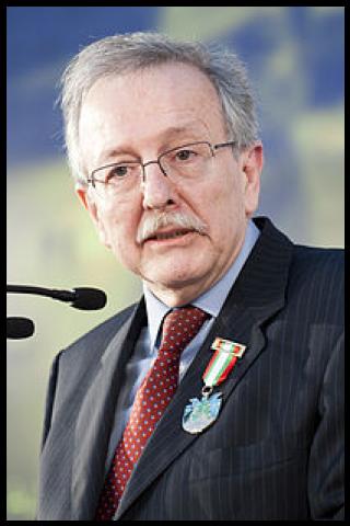 Famous People with surname Fusi