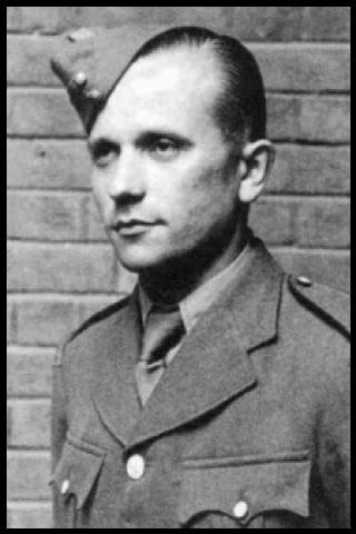 Famous People with surname Gabč&iacute;k