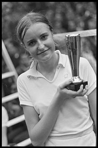 Famous People with surname Gilks