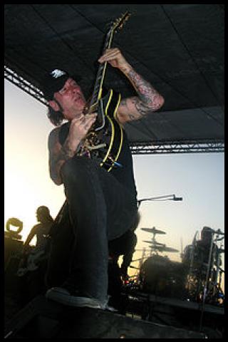 Famous People with surname Guns