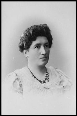 Famous People with surname H&auml;rm&auml;