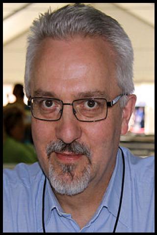 Famous People with surname Hollinghurst