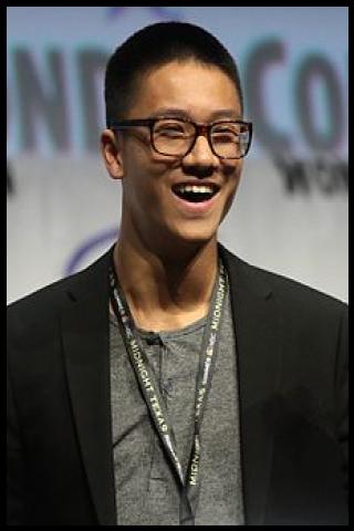 Famous People with surname Hoo