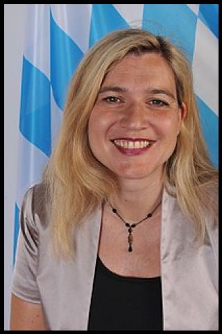 Famous People with surname Huml