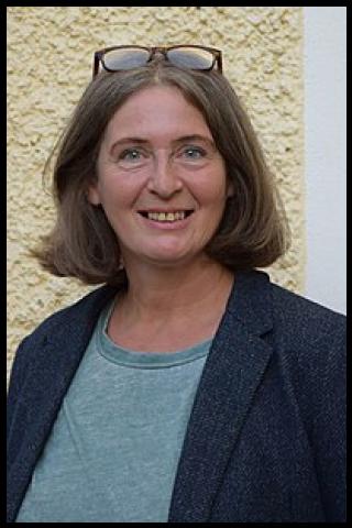 Famous People with surname Kahr