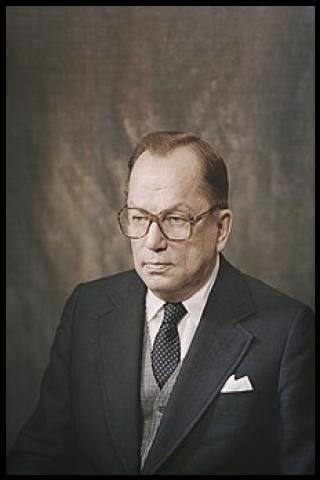 Famous People with surname Karjalainen