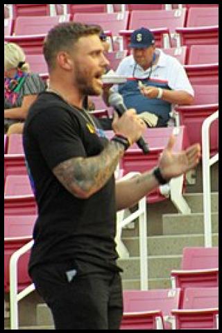 Famous People with surname Kenworthy