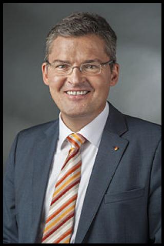 Famous People with surname Kiesewetter