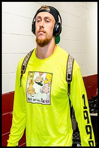 Famous People with surname Kittle