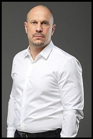 Famous People with surname Kiva