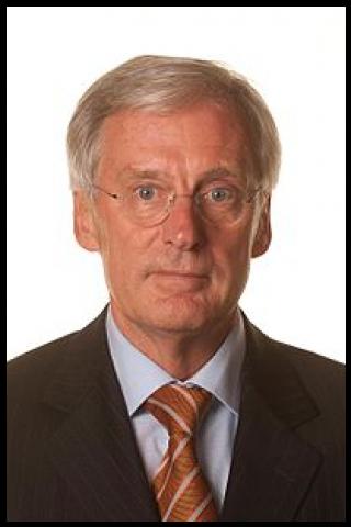 Famous People with surname Knapen