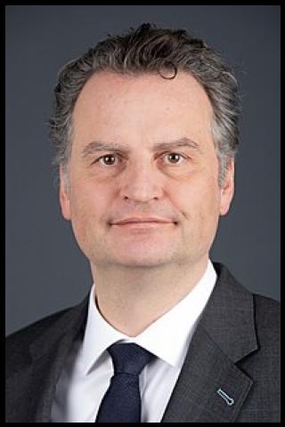 Famous People with surname Krings