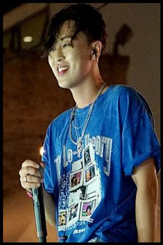 Famous People with surname Live