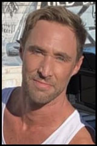 Famous People with surname Lowder