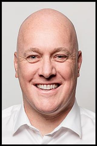 Famous People with surname Luxon