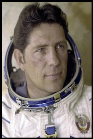 Famous People with surname Lyakhov