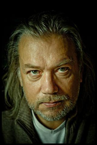 Famous People with surname Magi