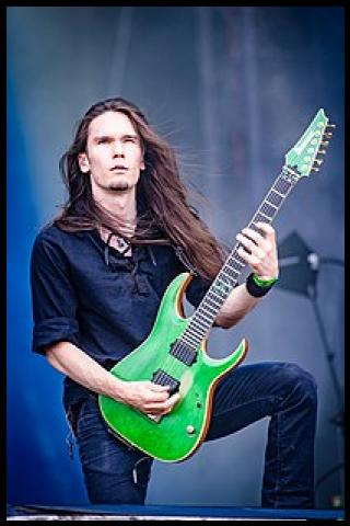 Famous People with surname M&auml;ntysaari