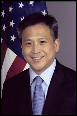 Famous People with surname Moy